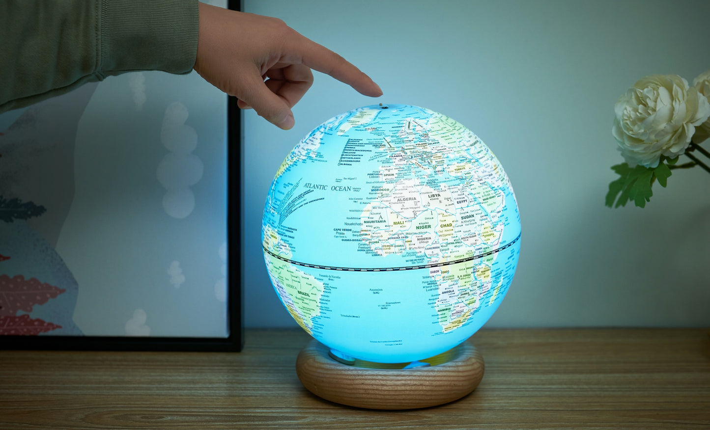 Gingko Design - AtlasGlobe Lamp - Leuchtglobus