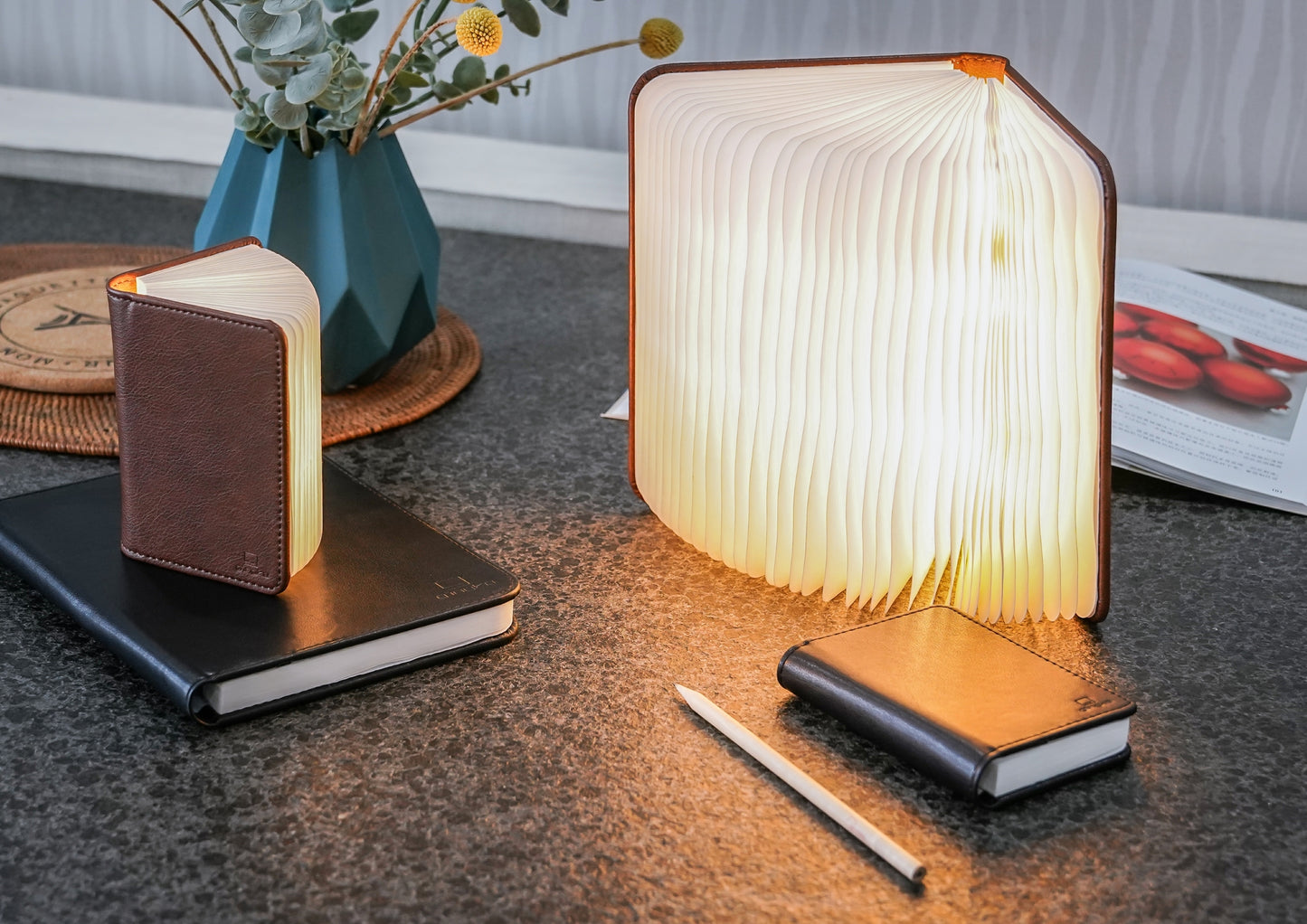 Gingko Design - Smart Book Light - Stimmungslicht